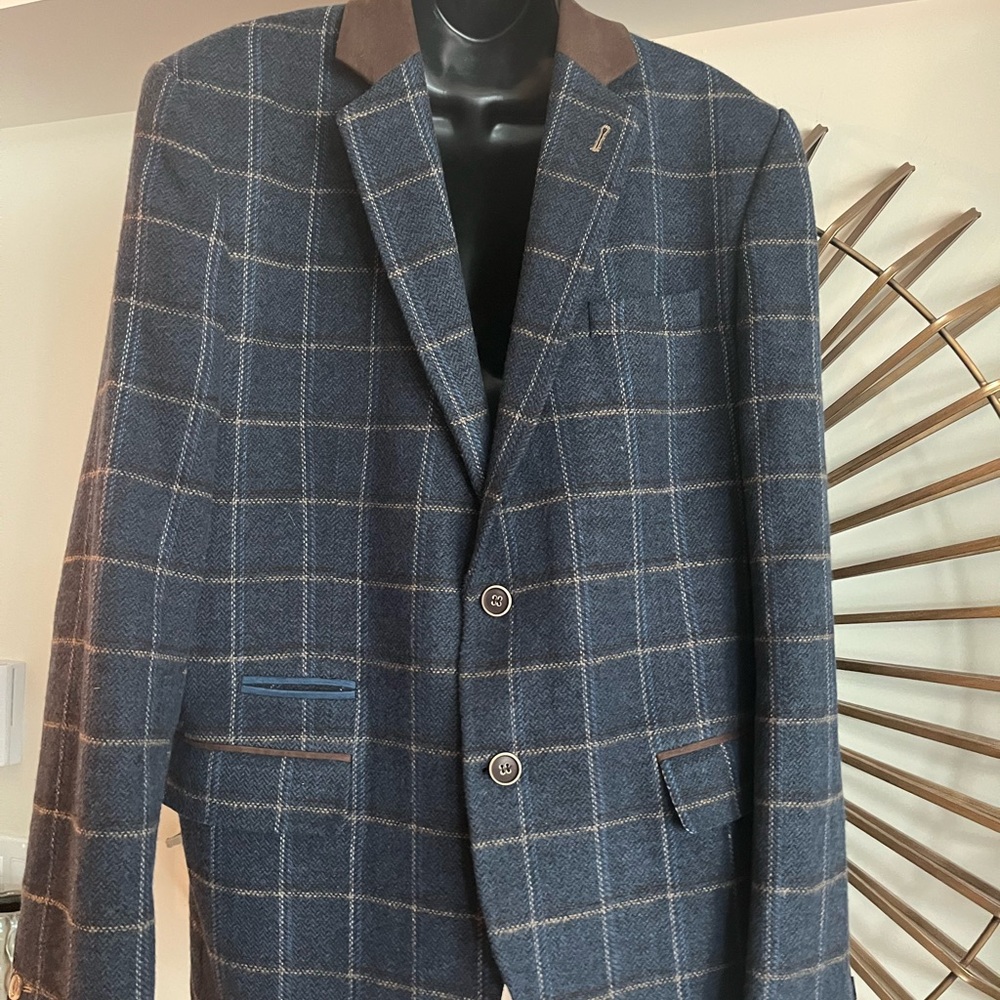 Fratelli Unity Navy Windowpane Sport Coat with Brown Trim .
